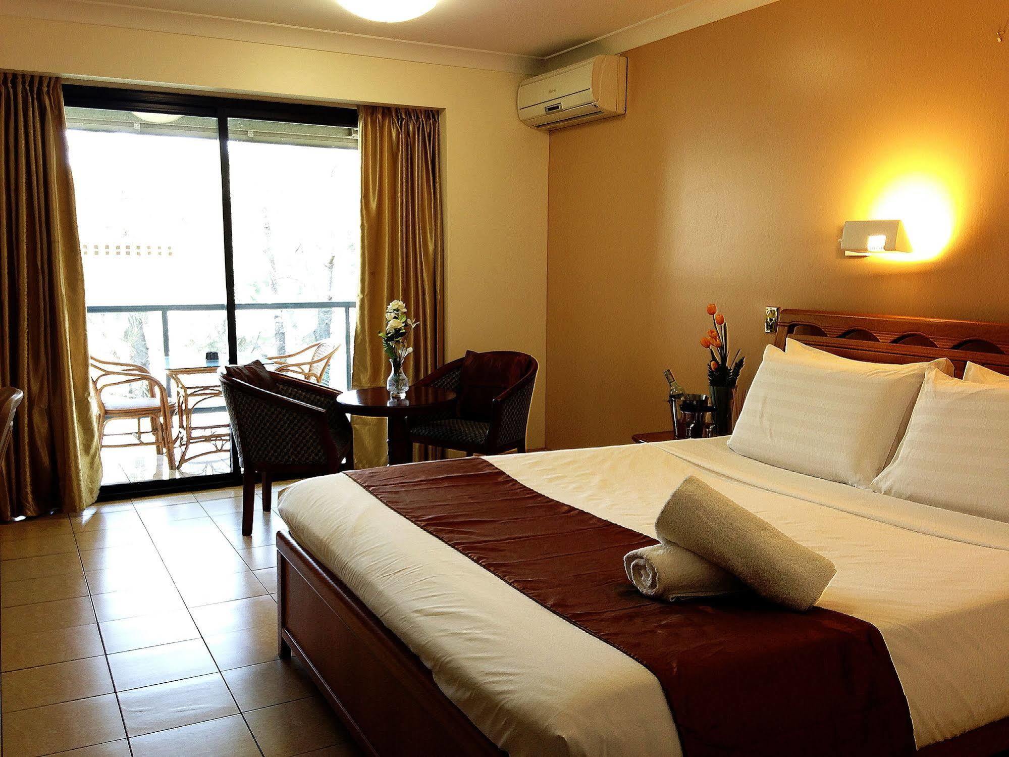 Novena Palms Motel Брисбен Экстерьер фото